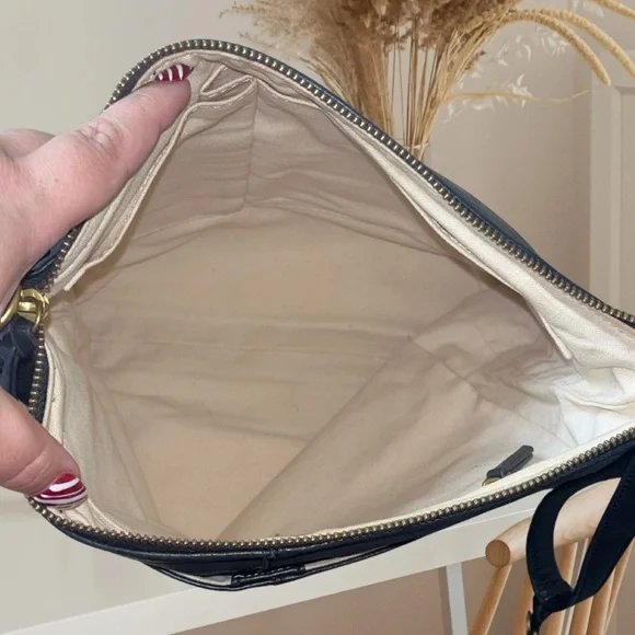 Margot New York Mary Scoop Double Zipper in Black - Picture 13 of 16